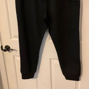 Super comfy jogger from Gap. Size Large.